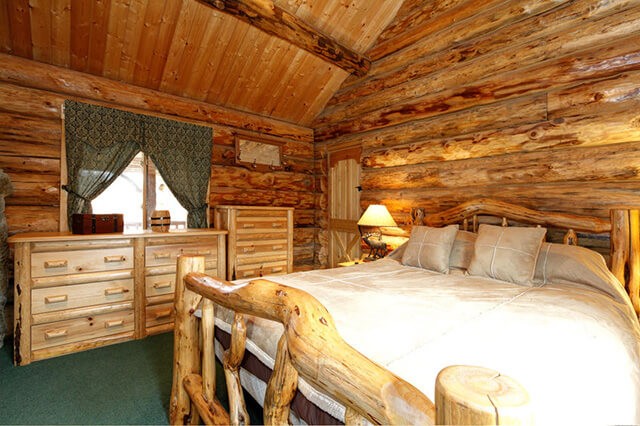 Классическая деревенская спальня